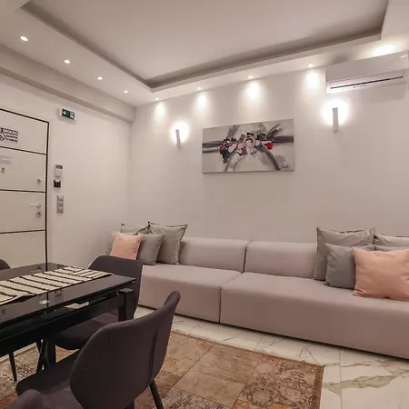 Amazing In Glyfada Center Apartment *