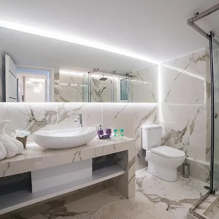 Amazing In Glyfada Center Apartment Athens